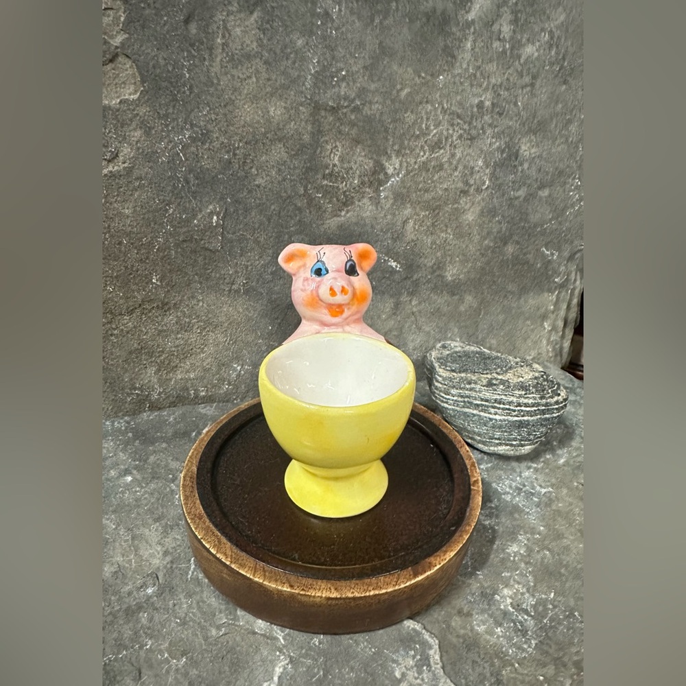Little Piggy  Egg Cup - Picture 8 of 11